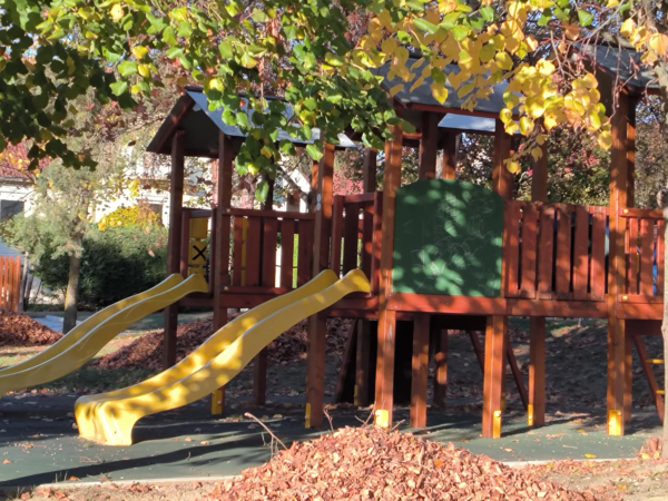 Játszótéri felújítások a családok szolgálatában